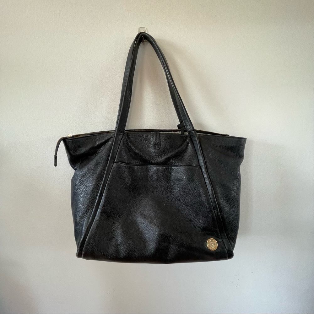 vince camuto black leather classic bag